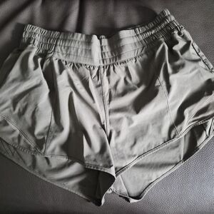 Lululemon Womens Olive Green Hotty Hot Shorts